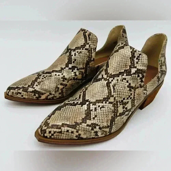 CHINESE LAUNDRY | Fortune Ankle Boot | Tan + Metallic Snake | NWT 9 - Picture 3 of 12